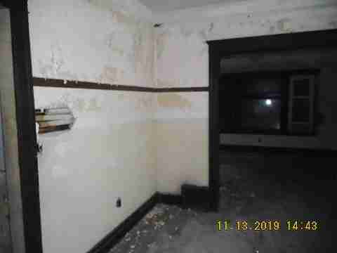 4380 Larchmont (14)_m.jpg